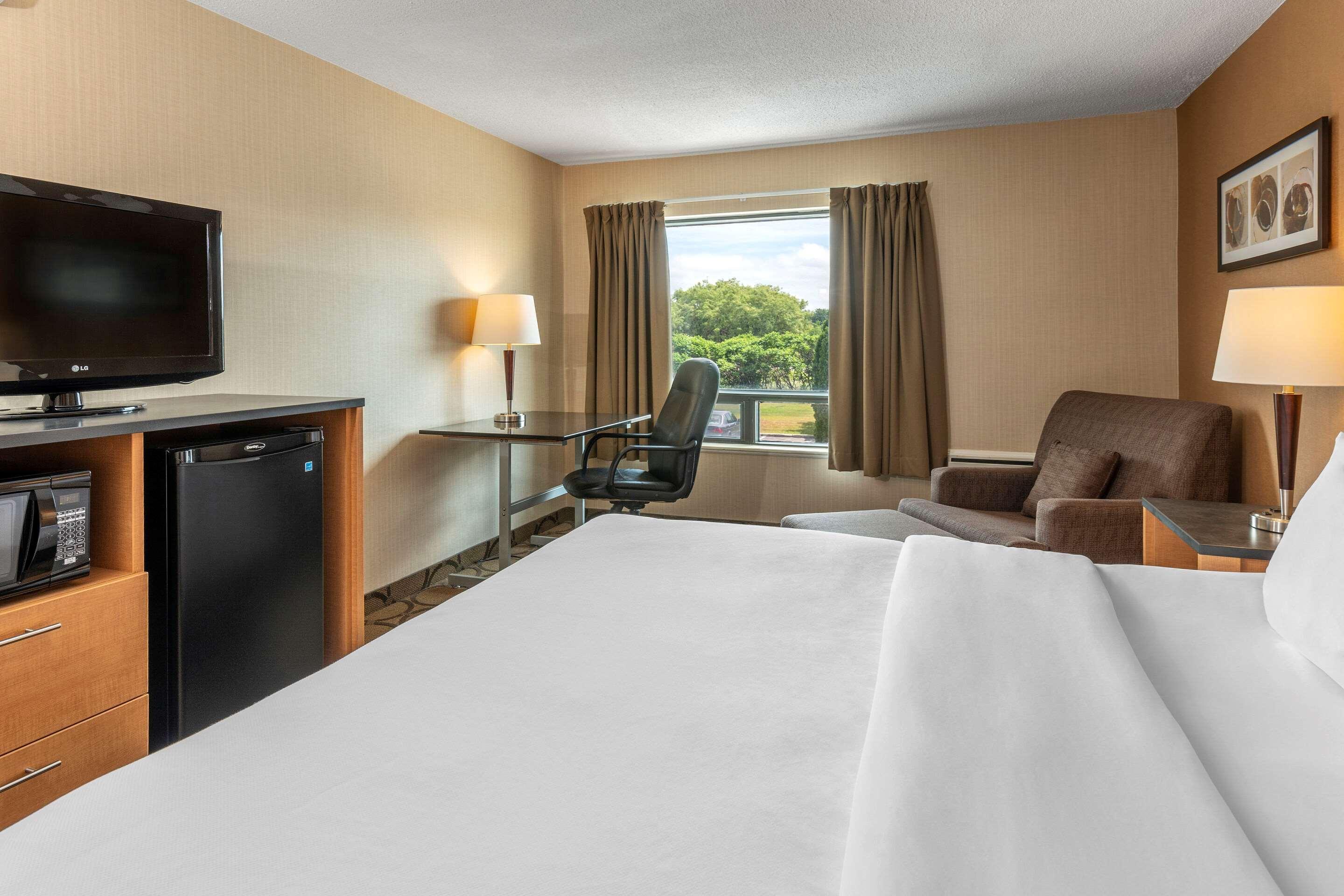 Comfort Inn Sept-Îles Eksteriør bilde